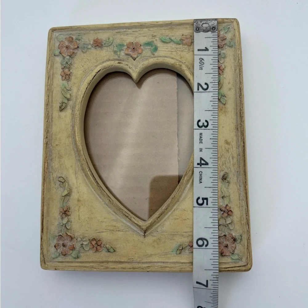 Vintage Floral Heart Frame